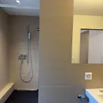 Modern 1br With In Trendy Area - West 10
