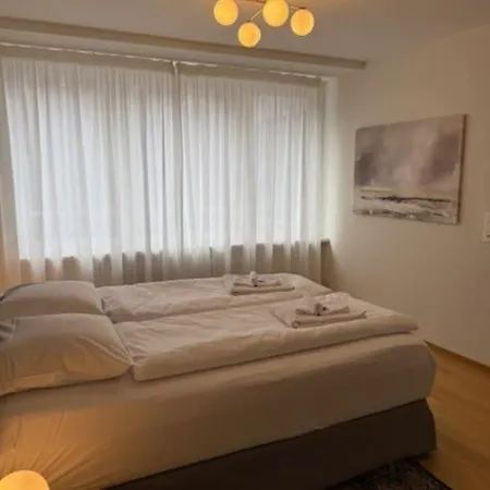 Modern 1br With In Trendy Area - West 10 * ציריך