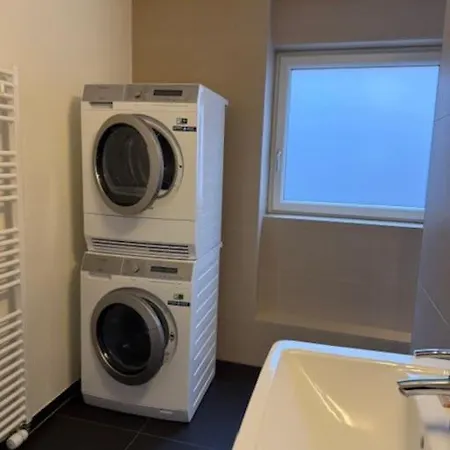 Modern 1br With In Trendy Area - West 10 Appartamento