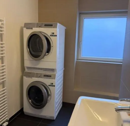 Modern 1br With In Trendy Area - West 10 Appartement