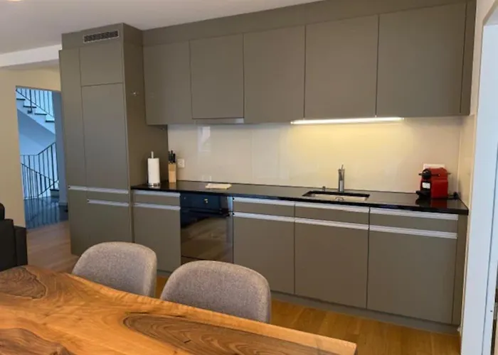 Appartement Modern 1br With In Trendy Area - West 10 *